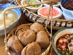 -包整·丝娃娃(一览甲秀楼风景店)