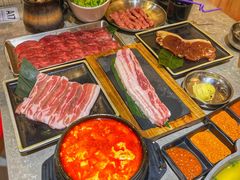 -哈哈碳都·牛肋条无限自助烤肉(台江万达店)