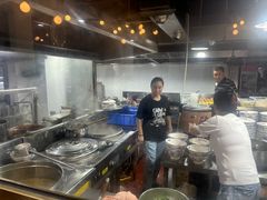 -裕新楼粉面馆·石磨手工粉(四方坪店)