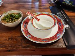 -毛辣果·贵州红酸汤牛肉火锅(西单店)