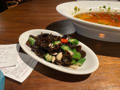 木耳拌杏仁秋葵-美乐食街(小南店)