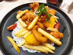 小食拼盘-威克特披萨汉堡