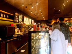 -星巴克(杭州西湖银泰1F店)