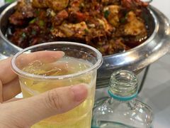 -凤凰路何眼镜香辣蟹(花果园店)