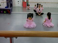 -Isee灰姑娘国际儿童艺术中心(BHGMall店)