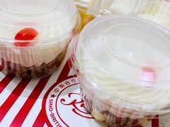 -红宝石·鲜奶小方·海派西点房(金杨店)