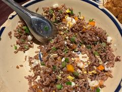 -Cuc Gach Quan Restaurant