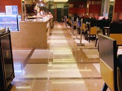 -大中华希尔顿酒店-念自助餐·嗨啤·小龙虾