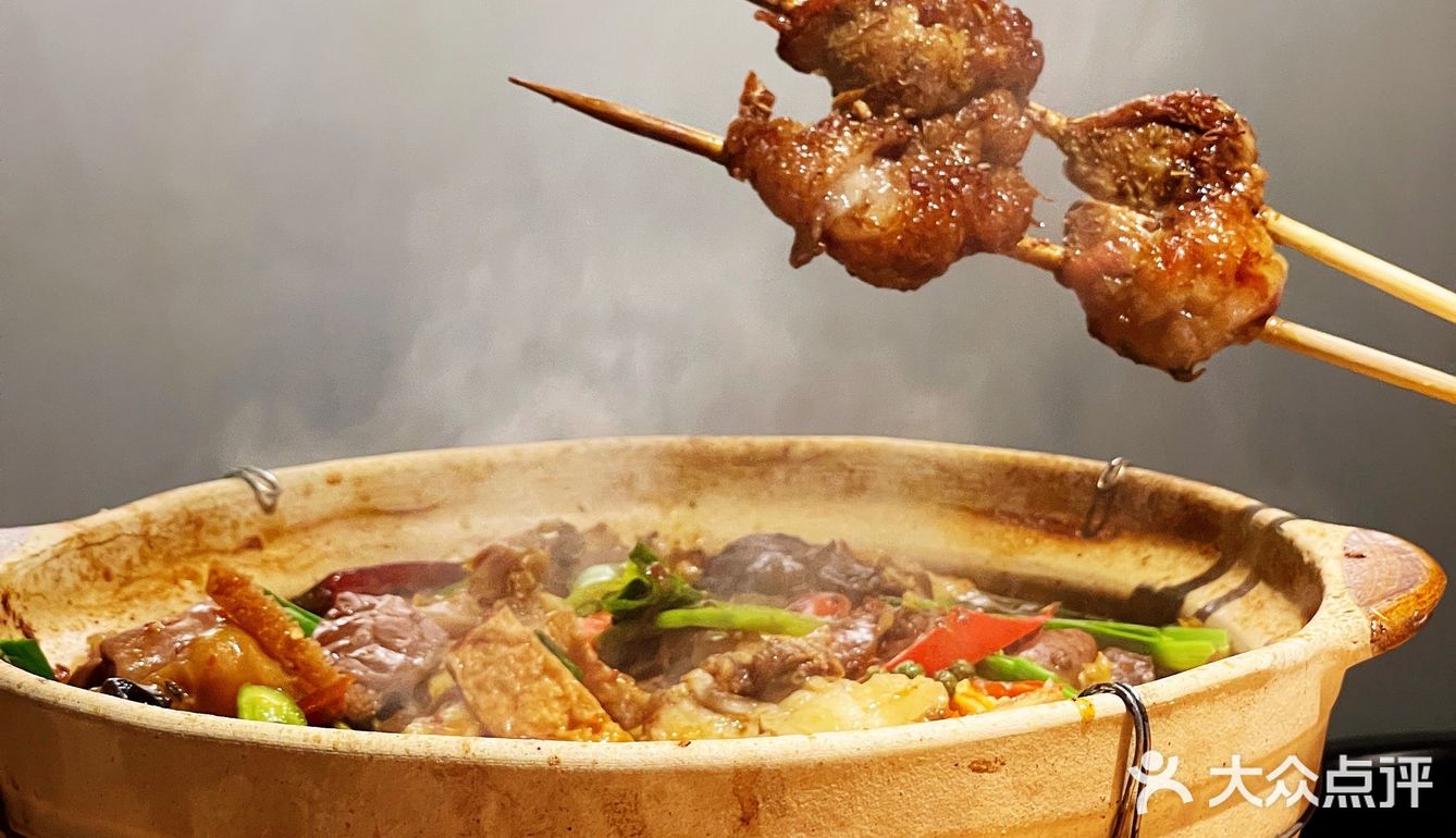 一样的烧烤体验，烤出不一样的风格～腰约小酒馆值得你来打卡！