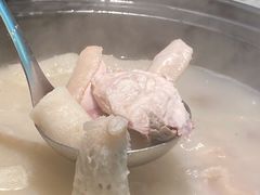 竹笙王猪肚鸡-顺德公广东猪肚鸡·煲仔饭(白石洲店)