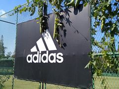 -上海根宝足球基地售票处