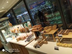 面包甜点陈列柜-心岸(小西沟店)
