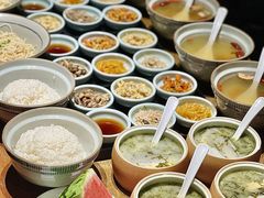 -蟹黄鱼·海派深夜面馆(巨鹿路店)