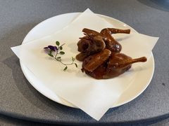 脆皮乳鸽-名佳荟