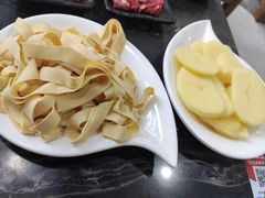 -小牛家村·贵州黄牛肉火锅(梦想小镇二分店)