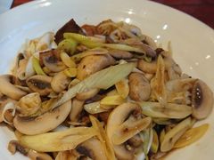 -虹泥小厨(南国花园总店)