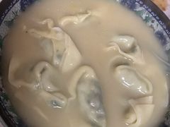 黄鱼馄饨-明呈黄鱼面馆(斜土路店)