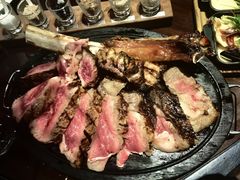 -恰餐厅及酒吧 CHAR Bar & Grill (北京丽都皇冠假日店)