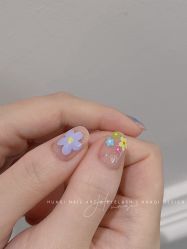 -花岐款式专研健康美甲沙龙