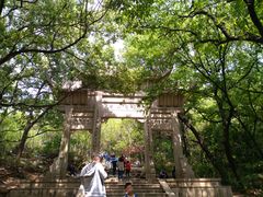 -灵岩山风景区