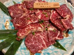 -山川小町·极番烧肉(新地假日广场店)