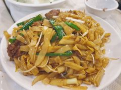 炒牛河-渝君重庆火锅(嘉宾路店)