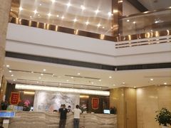 -南宁世纪君悦大酒店(青秀万达滨湖路地铁站店)