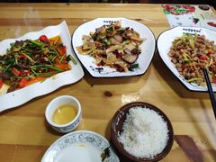 酸萝卜炒脆肚-回家湘菜馆(浮山后店)