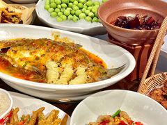 -大中华酒楼·主席武昌鱼·武汉美食地标(江汉路步行街店)