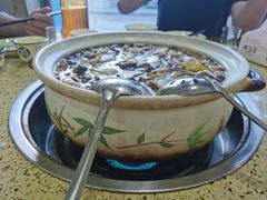 -杨记山珍鸡煲菌汤锅