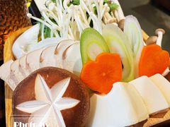 番茄雪花牛肉锅-山葵家·创意料理(临平银泰城店)