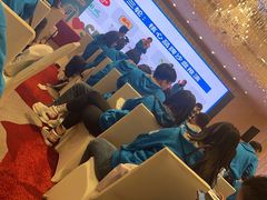 -上海虹桥西郊假日酒店