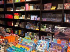 -钟书阁(松江泰晤士小镇店)