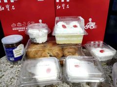 -红宝石·鲜奶小方·海派西点房(开鲁店)