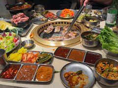 -蚂蚁洞·烤肉大营地(上海静安大悦城店)