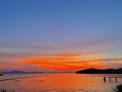 -亮河湾山庄