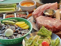 -唯成•韩国炭火烤肉 유성고기