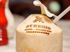 -三亚亚龙湾瑞吉酒店·宴悦Driftwood·游水海鲜·牛排·草坪·私人定制