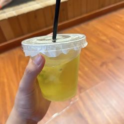 -威思丽高温瑜伽会馆