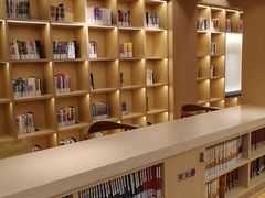 -漕河泾街道图书馆(漕河泾社区文化活动中心店)