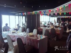 -彩虹云霄酒店76&78层国际自助餐