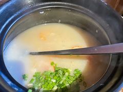 招牌鲜虾粥-颐和•海鲜砂锅粥•啫啫煲(奥林匹克广场店)