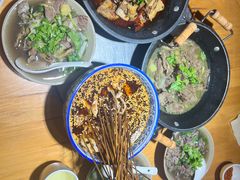 -大众跷脚牛肉馆·非遗传承单位(峨眉山店)