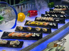 -亚洲国际大酒店·云顶阁旋转自助餐厅