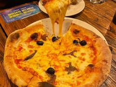 罗马风小咸鱼披萨-La Tavernetta(Bar à Vin)(乌鲁木齐路店)