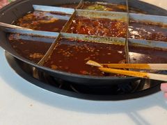 -岗上渣渣老火锅(两路口店)