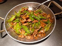 土辣椒肉炒肉-知楚•精致湖北菜(武商MALL店)