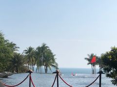 -亚龙湾喜来登·美景台大堂吧
