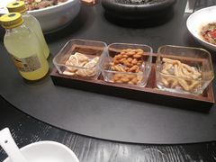 -忆江南·临江鱼馆