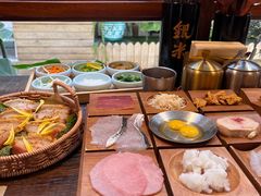 -银米·云南传统过桥米线(双廊黑金冠店)